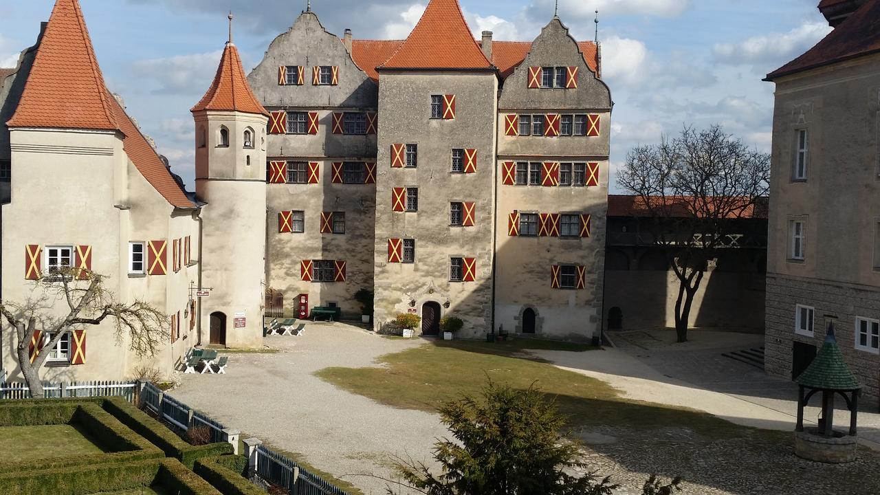 Schlosshotel Harburg Екстер'єр фото